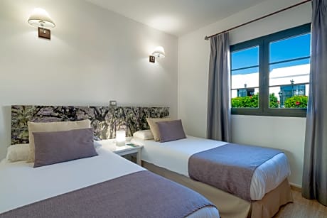 2 BEDROOMS 2 ADULTS + 1CHILD