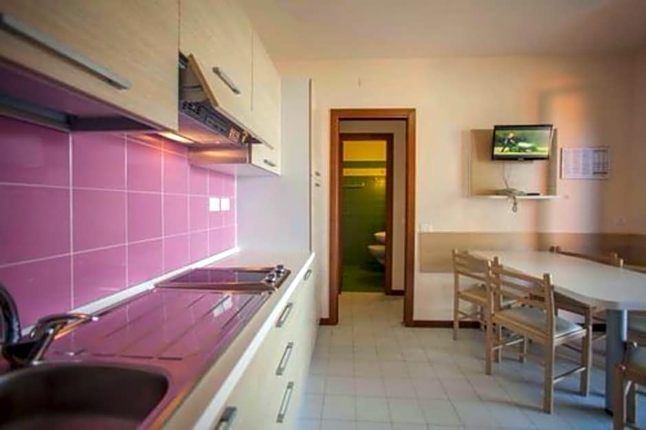 The Garda Village - Near Spiaggia Brema