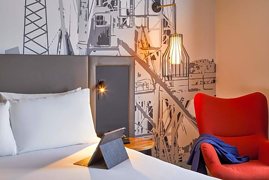 Mercure Cardiff North Hotel