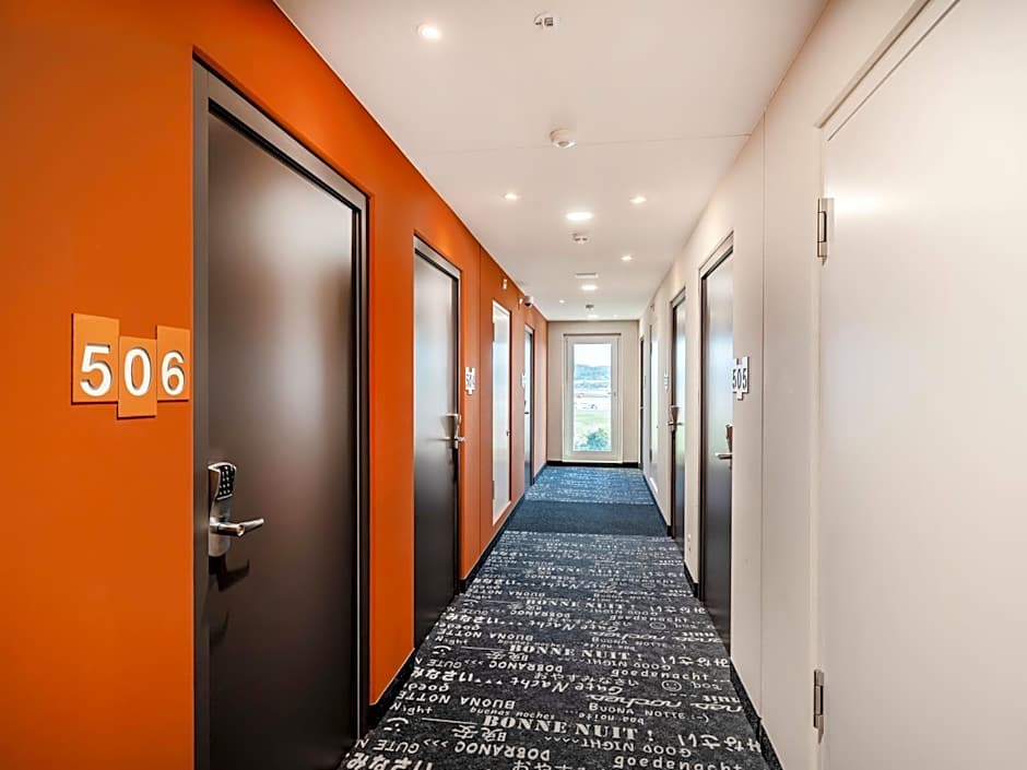 B&B HOTEL Zürich Airport