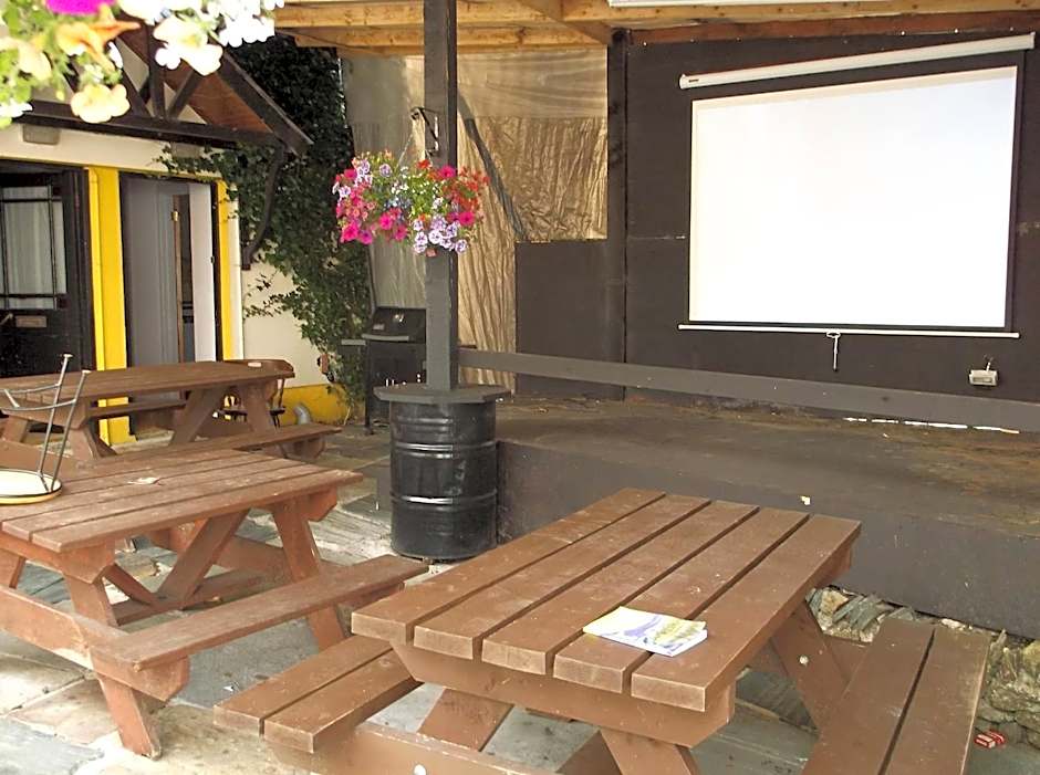 Fiddlestone Bar and B&B