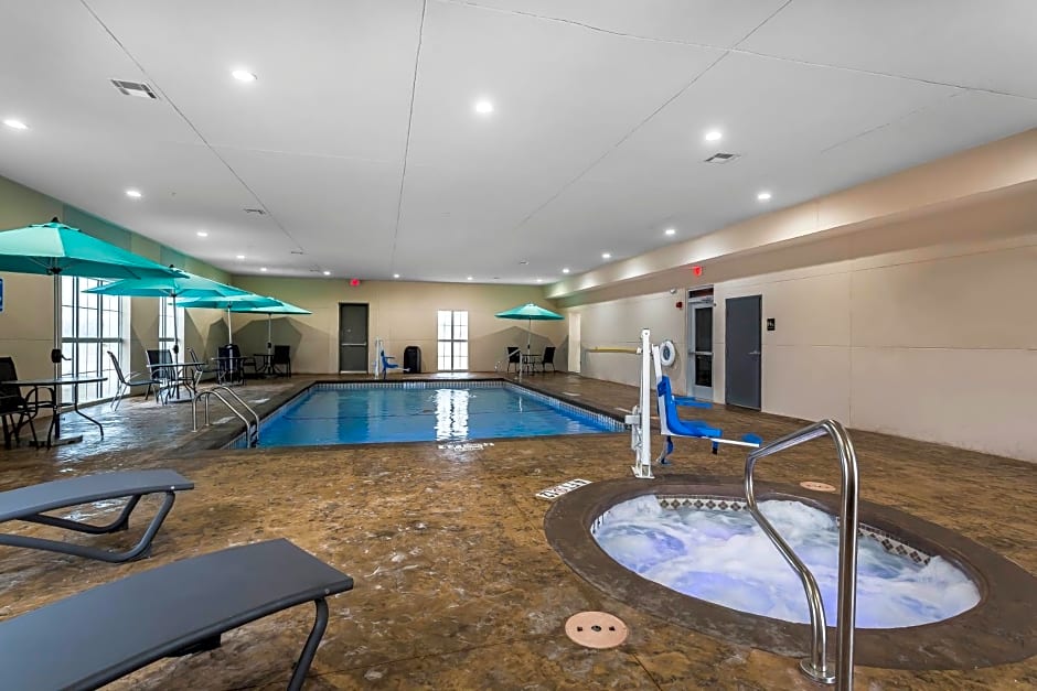 Comfort Suites University