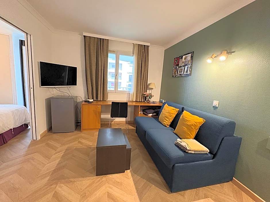 Appartement 2P avec Terrasse Paris La Défense -Dans Aparthotel