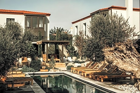 Bernadet Alaçatı