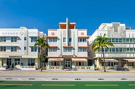 Hilton Vacation Club Crescent on South Beach Miami