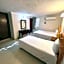 Suites Cancun Center