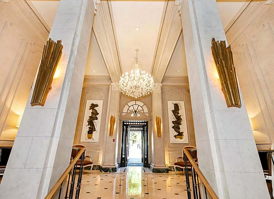 The Eliot Hotel