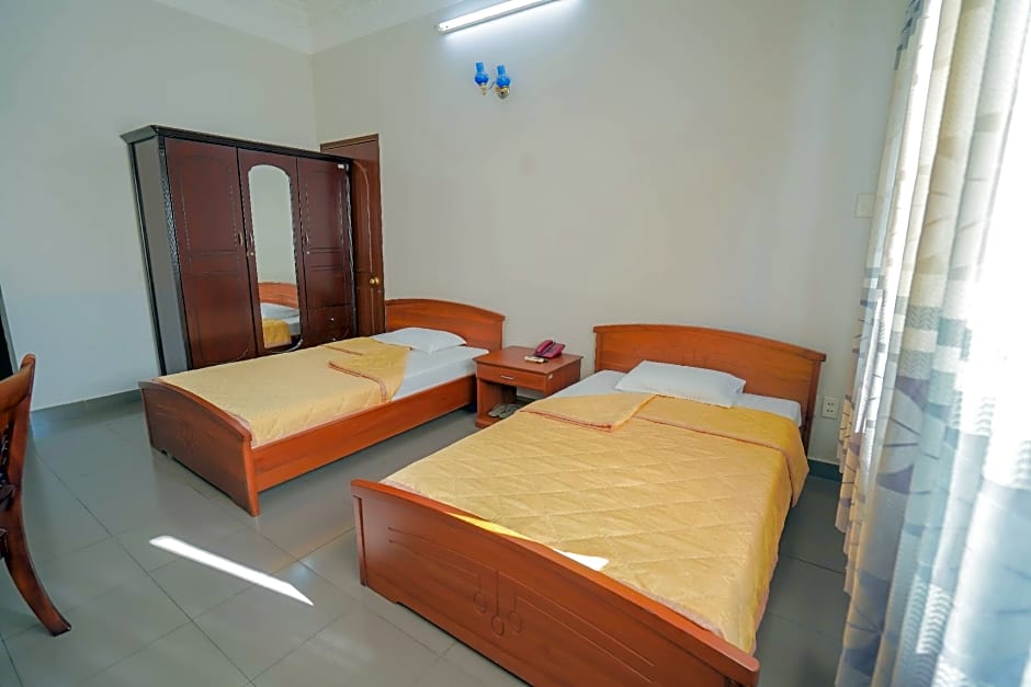 Hoa Binh 2 Hotel