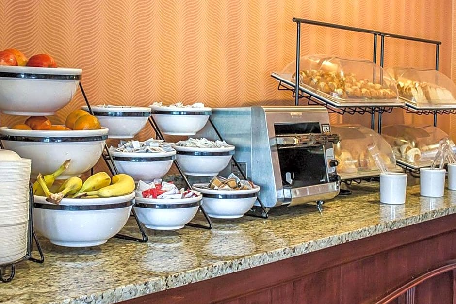 Norwood Inn and Suites Columbus