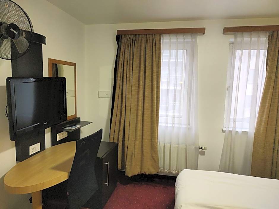 Hotel Evergreen