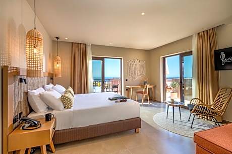 Suite with Hot Tub
