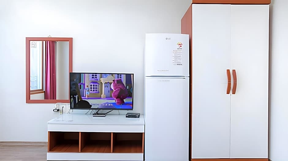 Donghae(mangsang) East House