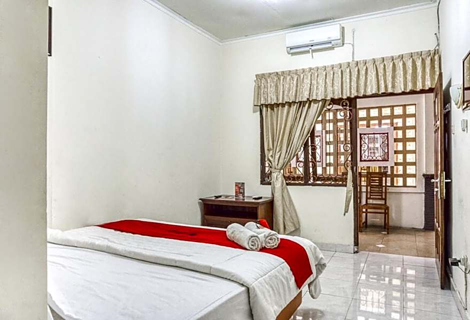 RedDoorz Syariah @ Raya Tajem Maguwo