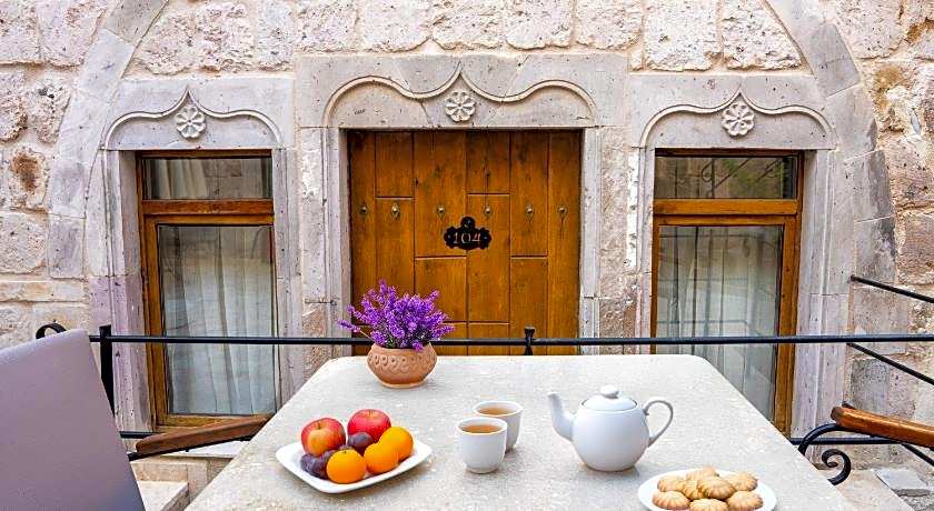 Ares Cave Suites