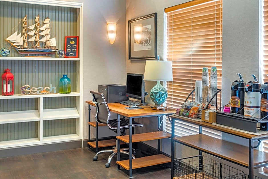 Elizabeth Oceanfront Suites, Ascend Hotel Collection