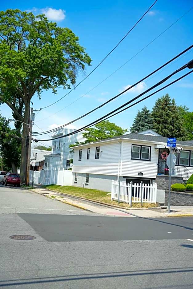 Divine Villa Guest House Harper Ave EWR AIRPORT PENN STATION NY NJ