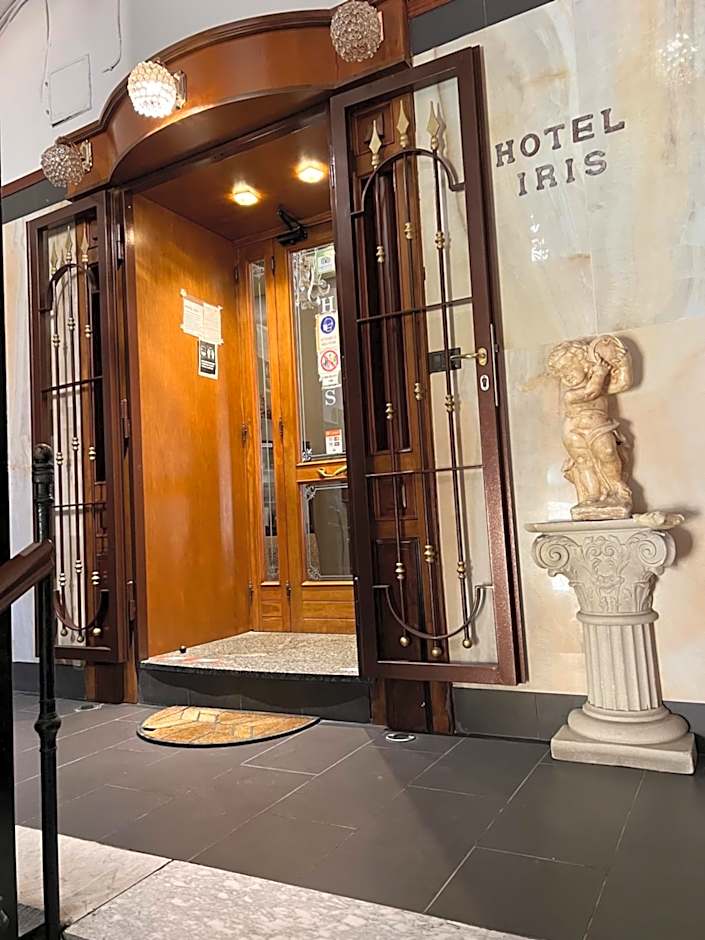 Hotel Iris