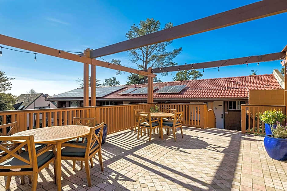 Clarion Collection Carmel Oaks Inn