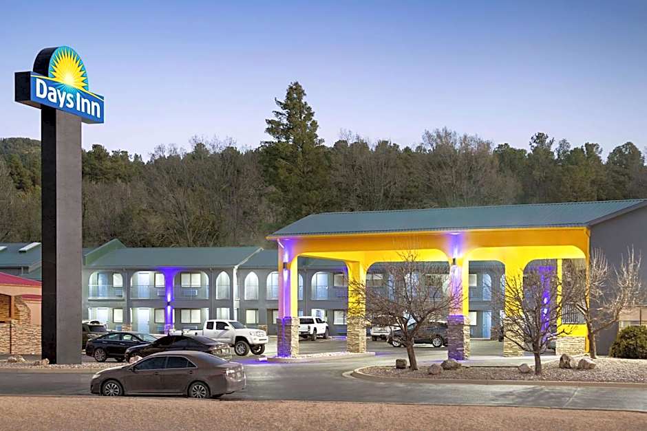 Days Inn by Wyndham Ruidoso Downs