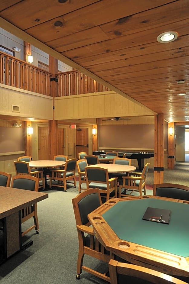 POSTOAK Lodge and Retreat