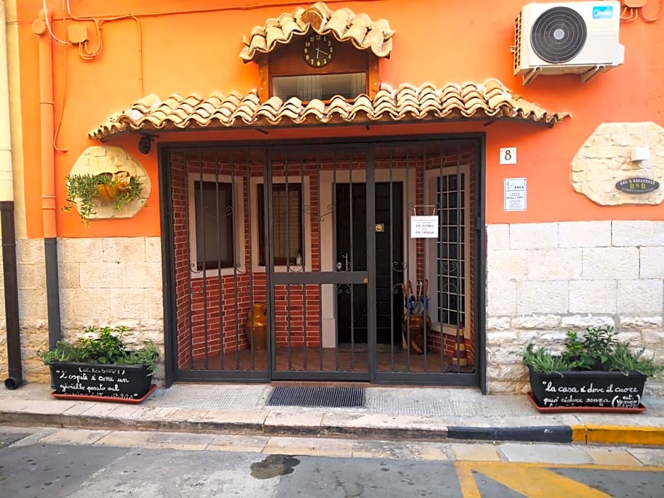 ROBERTO's Guest House