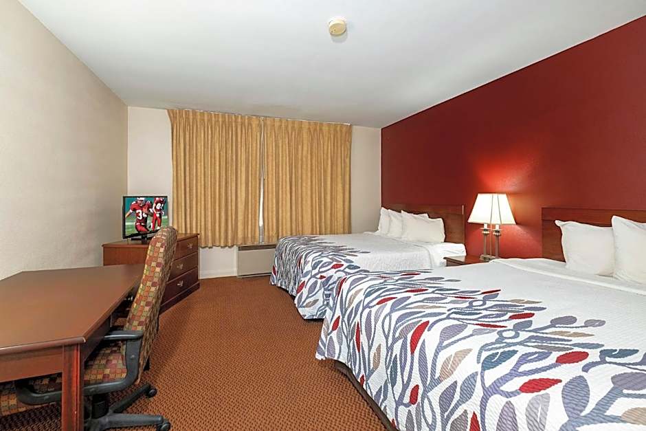 Red Roof Inn & Suites Hazleton