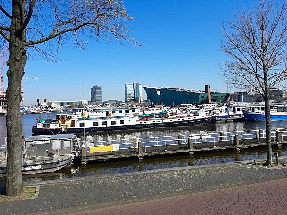 Botel Elodie