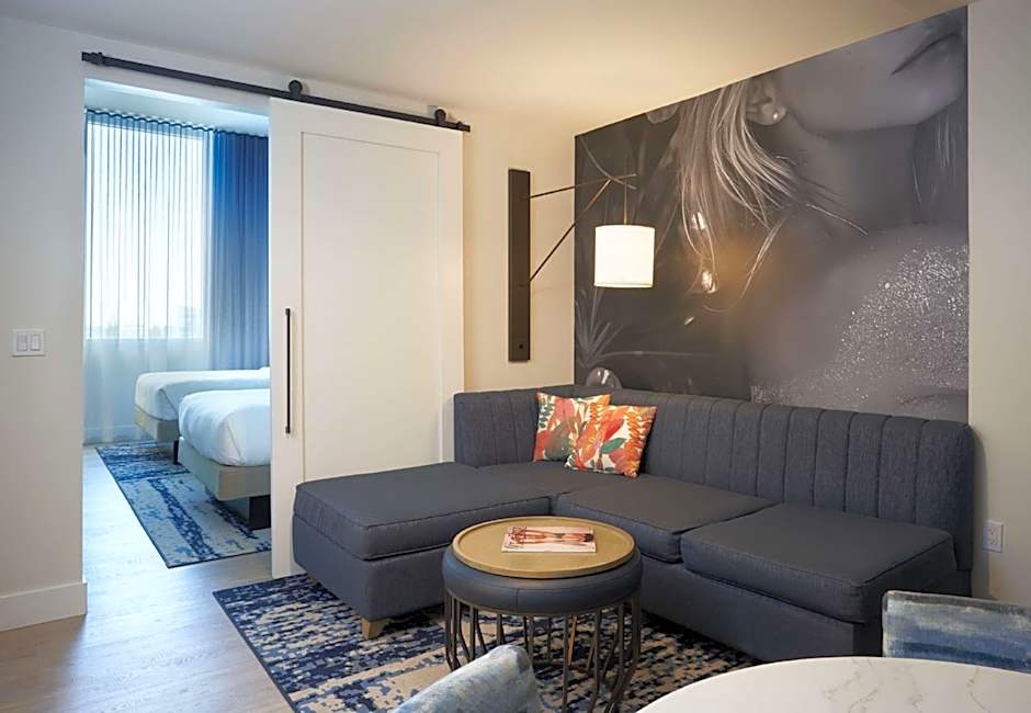 Serena Hotel Aventura, Tapestry Collection By Hilton