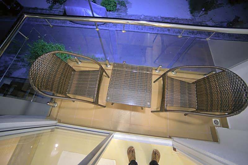 Hathaa Beach Maldives