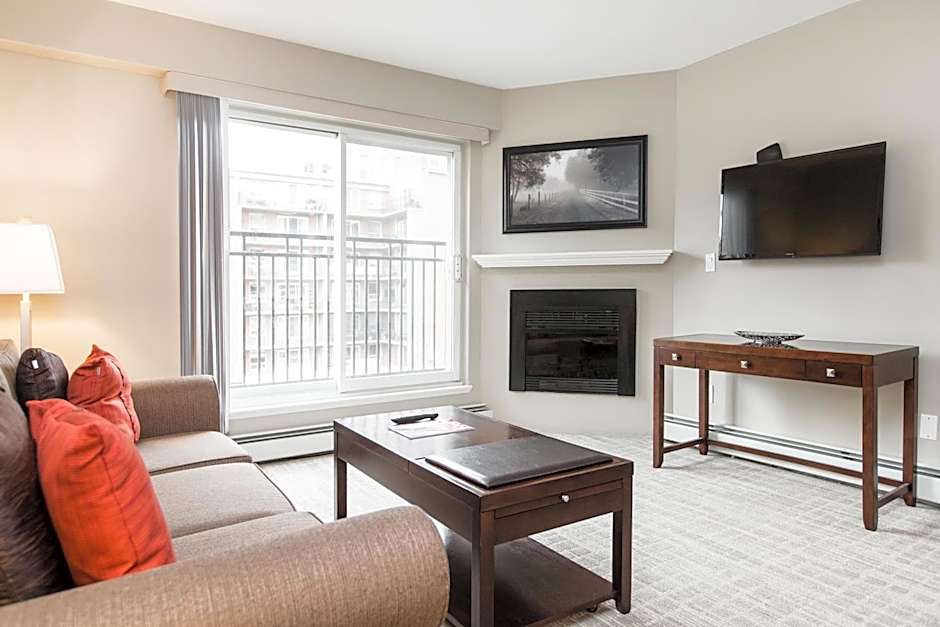 Canterra Suites Hotel