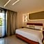 Expo Satelite 2750 Hotel & Suites