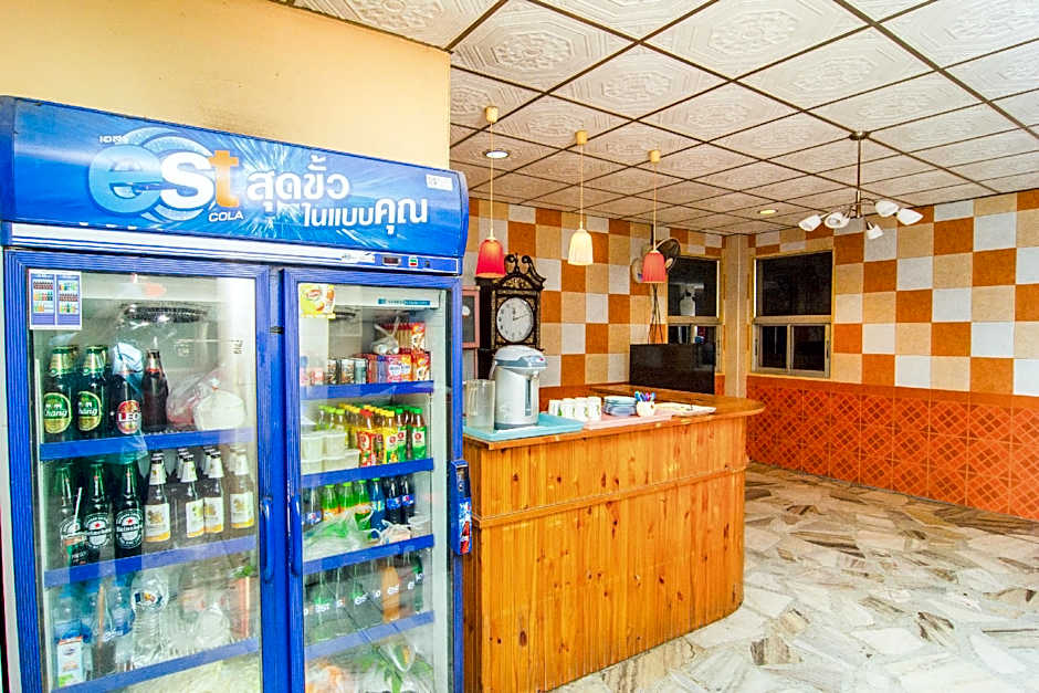 OYO 534 Phasuk Hotel