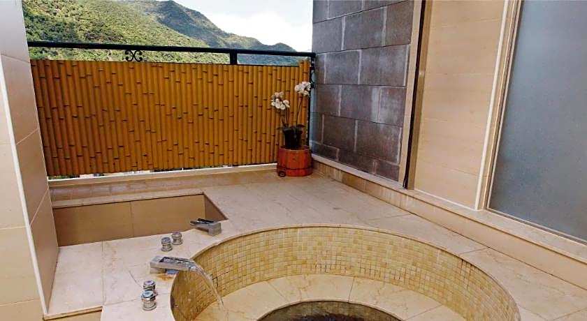 Hot Spring World Hotel