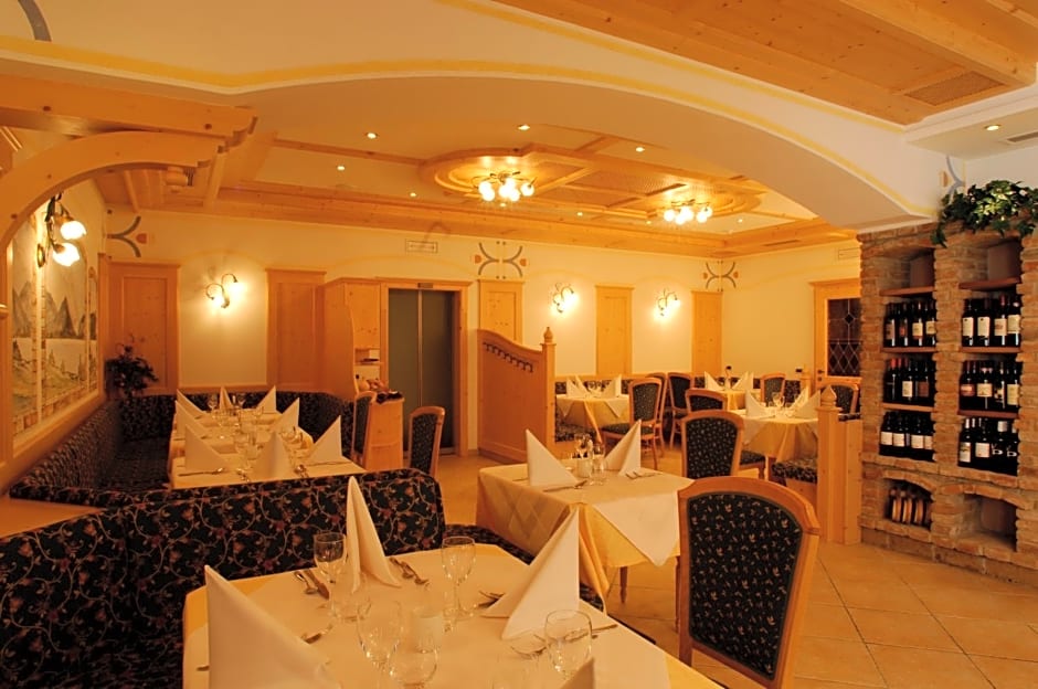 Hotel Falzares