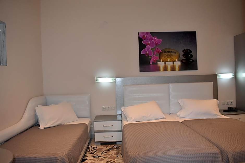 Marinis Boutique Rooms