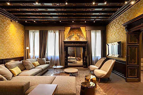 Suite Peacock