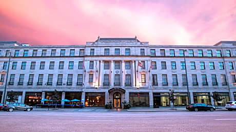 Magnolia Hotel Omaha