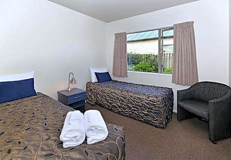 Two-Bedroom Apartment (Pets allowed)