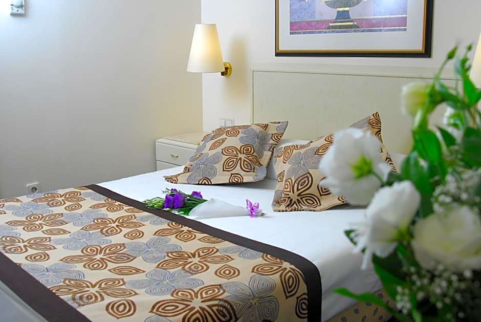 Class Hotel