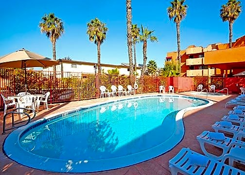 Comfort Inn & Suites Huntington Beach