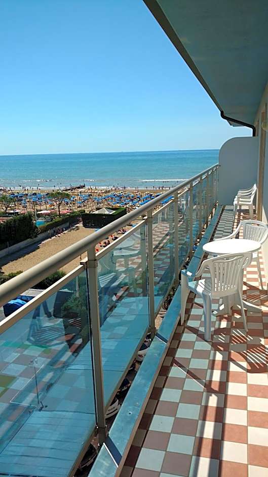 Hotel La Brezza frontemare