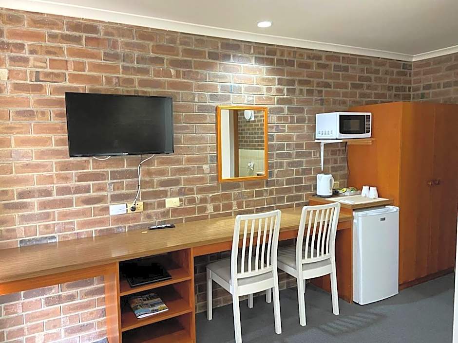 Lake Albert Motel