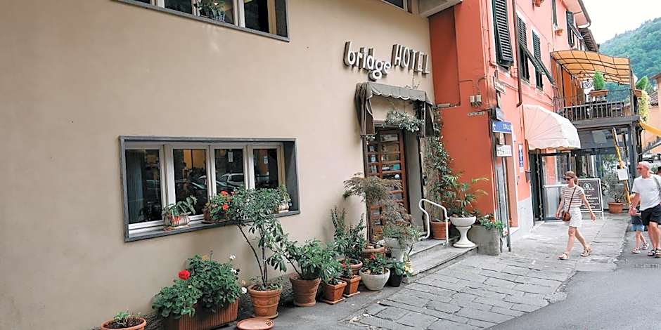 Bridge Hotel