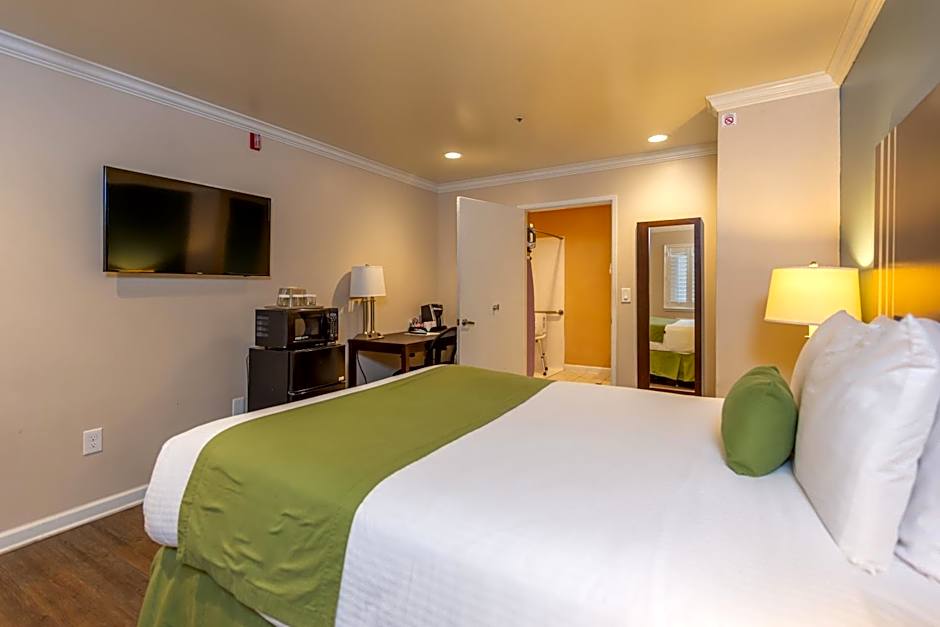 Ocean Pacific Lodge