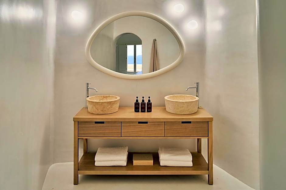 Mystique, a Luxury Collection Hotel, Santorini