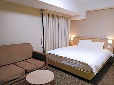 Deluxe Queen Room - Non-Smoking