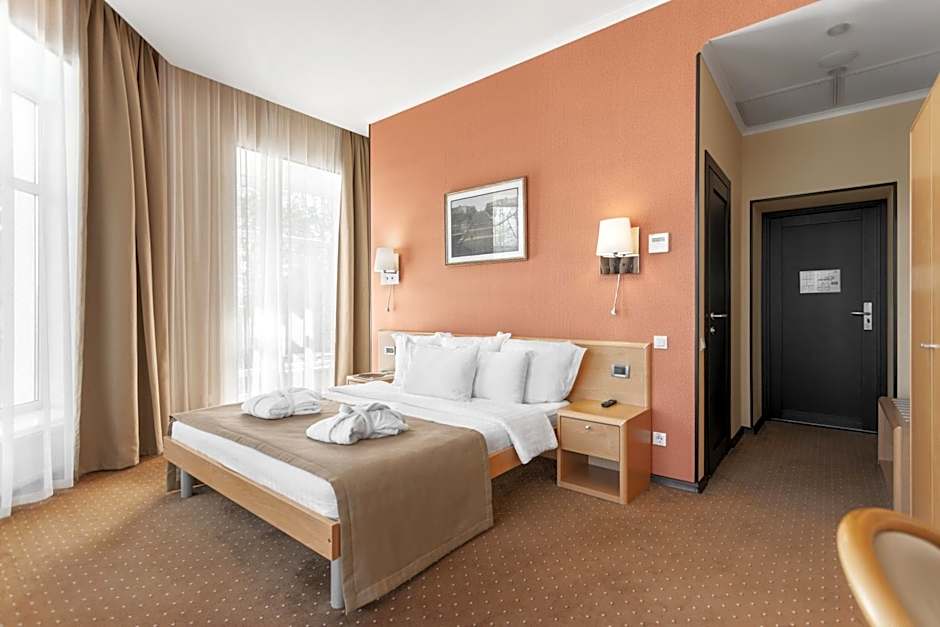 Alexandrovskiy Hotel