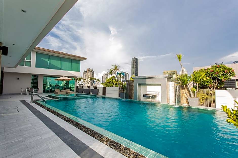 D Varee Montara Thonglor 25