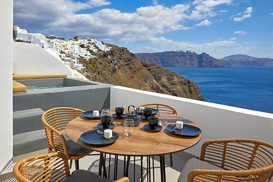 Allure Breeze Suites