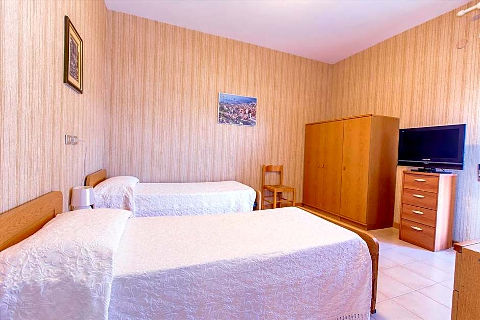 Hotel Residence Ulivi E Palme